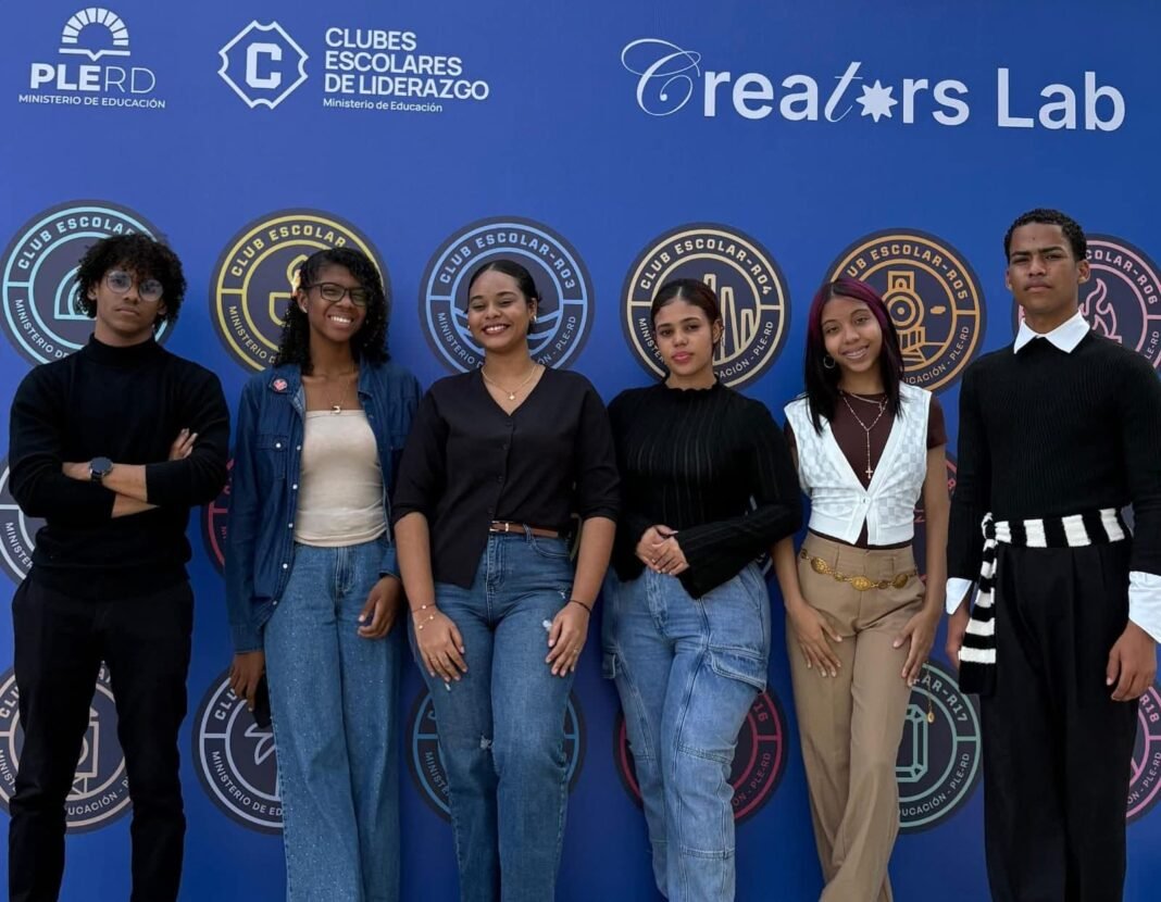 Creators Lab reúne a regionales educativas en jornada de formación e innovación en Azua